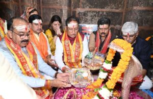 नववर्ष पर मुख्यमंत्री श्री विष्णुदेव साय व केंद्रीय पर्यटन मंत्री ने भोरमदेव मंदिर में की पूजा-अर्चना