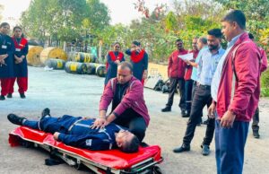 सड़क दुर्घटना में आपात स्थिति से निपटने मॉक-ड्रिल