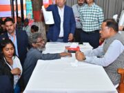 60 वर्षीय अविवाहित श्रमिक श्री हनुमंत राव का नहीं बना था राशन कार्ड : मुख्यमंत्री ने जनदर्शन में तत्काल राशन कार्ड बनाने के दिए निर्देश, मिलेगा शासकीय योजनाओं का लाभ
