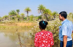 सुकमा जिले में नीली क्रांति की नई शुरुआत : मछली के साथ झींगा पालन बनेगा किसानों की समृद्धि का आधार