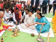 उद्योग मंत्री श्री देवांगन ने दर्री क्षेत्र क़े 5 शासकीय स्कूलों को नवीन भवन की दी सौगात