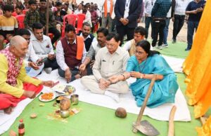 उद्योग मंत्री श्री देवांगन ने दर्री क्षेत्र क़े 5 शासकीय स्कूलों को नवीन भवन की दी सौगात