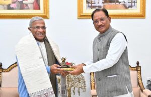 मुख्यमंत्री श्री विष्णुदेव साय से राज्यसभा के उप सभापति श्री हरिवंश ने की सौजन्य मुलाकात