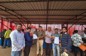 किरंदुल में रिकॉर्डतोड़ पहल…..पुलिस–परिवहन विभाग के शिविर में 500 से अधिक युवाओं ने बनवाया लर्निंग लाइसेंस |
