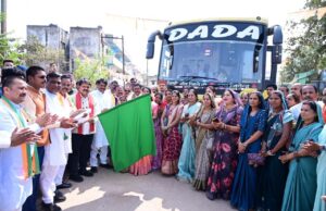 उन्नत पशुपालन एवं डेयरी प्रबंधन सीखने बनासकाठा गुजरात रावाना हुए कबीरधाम के पशुपालक और बिहान की दीदियां