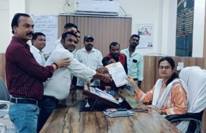 यादव की लव स्टोरी फिल्म को लेकर छत्तीसगढ़ यादव समाज में भारी आक्रोश फिल्म को प्रतिबंधित करने राष्ट्रपति के नाम कलेक्टर को सौंपा ज्ञापन