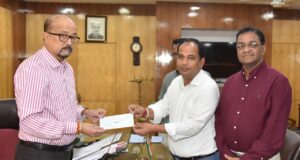 राज्यपाल श्री रमेन डेका ने रेडक्रॉस सोसायटी संरक्षक के रूप में सदस्यता ग्रहण की