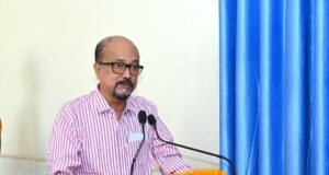 सेवा और समर्पण भाव के कारण भारतीय डॉक्टरों को देश के बाहर भी मिलता है सम्मान – श्री डेका