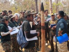 प्रशिक्षु आईएफएस अधिकारियों ने लघु वनोपजों से उत्पाद बनाने की प्रक्रिया देखी