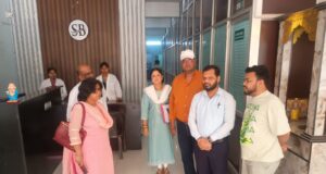 सीएमएचओ की टीम ने निजी अस्पतालों का किया निरीक्षण, रजिस्टर व केसशीट में मिली कमियां