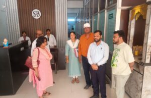 सीएमएचओ की टीम ने निजी अस्पतालों का किया निरीक्षण, रजिस्टर व केसशीट में मिली कमियां