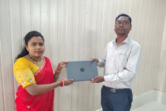 आधार से जुड़ी सेवाएं उपलब्ध करा आत्मनिर्भर बनी संगीता सिंह