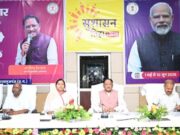 मुख्यमंत्री के निर्देश के बाद पत्थलगांव – कुनकुरी सड़क मरम्मत में आई तेजी