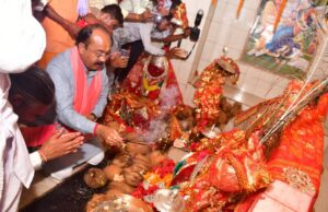 उप मुख्यमंत्री श्री अरुण साव ने तेलीन सत्ती माता मंदिर में की पूजा-अर्चना
