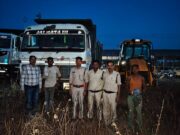 अवैध खनिज उत्खनन व परिवहन के मामलों में 1 जेसीबी सहित 4 वाहन जब्त