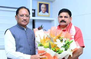 मुख्यमंत्री श्री विष्णुदेव साय से केंद्रीय कोयला एवं खान राज्य मंत्री श्री सतीश चंद्र दुबे ने की सौजन्य मुलाकात