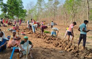महात्मा गांधी नरेगा अंतर्गत 2588 निर्माण कार्यों से ग्रामीणों को मिल रहा रोजगार