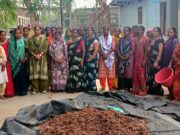 महिला आयोग की सदस्य सुश्री दीपिका सोरी ने किया इमली प्रोसेसिंग केंद्र का औचक निरीक्षण
