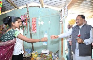 ’जब मुख्यमंत्री रुके एक छोटी-सी किराना दुकान पर… और सामने थी बदलाव की बड़ी कहानी’