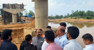 दंतेवाड़ा को भारी वाहनों के दबाव से मिलेगी मुक्ति, दिसम्बर तक पूरा होगा बायपास सड़क और पुल का काम