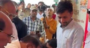 चंद्रनाहू कुर्मी-क्षत्रिय समाज के केंद्रीय अधिवेशन में मुख्यमंत्री ने बच्चों को कराया स्वर्णप्राशन