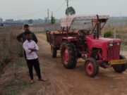 चैन माउंटेन और तीन ट्रैक्टर जब्त