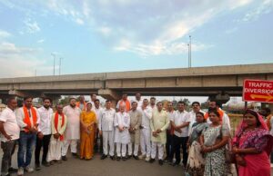 वाणिज्य एवं उद्योग मंत्री श्री लखनलाल देवांगन ने निर्माणाधीन सड़कों का किया निरीक्षण