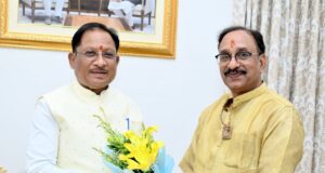 मुख्यमंत्री से छत्तीसगढ़ योग आयोग के नवनियुक्त अध्यक्ष श्री संजय अग्रवाल ने की सौजन्य मुलाकात
