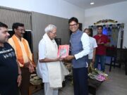 सेवा, समर्पण और सुशासन के 12 वर्ष : वित्त मंत्री श्री ओ.पी. चौधरी ने श्री सुगन चंद फरमानिया से की आत्मीय भेंट