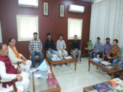मुख्यमंत्री श्री विष्णुदेव साय ने यूपीएससी प्रारंभिक परीक्षा में सफल ट्राइबल यूथ हॉस्टल के विद्यार्थियों से की मुलाकात