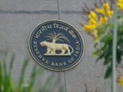 RBI का एक फैसला और बदल जाती है आपकी EMI, जानिए कैसे घटती-बढ़ती है लोन की किस्त