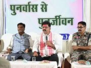 पुनर्वासित युवाओं से मिले उप मुख्यमंत्री विजय शर्मा और वन मंत्री केदार कश्यप