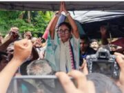एके एंटनी के ब्लूप्रिंट पर चल रहीं सोनिया गांधी, ममता को विलय के ऑफर में छिपा है कांग्रेस का भविष्य