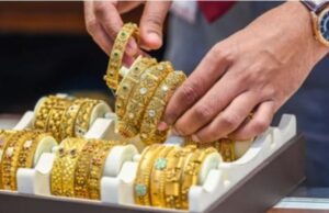 25 फीसदी सस्ता हो गया सोना, क्या अभी और टूटेगा गोल्ड रेट, एक्सपर्ट से जानिए