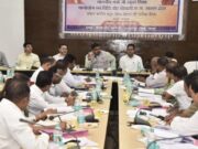 शिक्षा मंत्री गजेंद्र यादव ने बस्तर संभाग की शिक्षा व्यवस्था की समीक्षा की