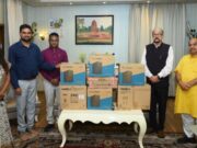 स्वेच्छानुदान मद से सुदूर वनांचल स्थित स्वामी आत्मानंद स्कूल, मांझीगुडा को 10 कंप्यूटर प्रदत्त