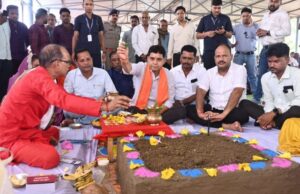 गांवों में खेल और बाल विकास की बुनियादी सुविधाओं का विस्तार सरकार की प्राथमिकता- राजस्व मंत्री श्री टंकराम वर्मा