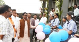 सुकमा के छात्र नीट और आईआईटी में बना रहे पहचान, शिक्षा के क्षेत्र में तेजी से बदल रही जिले की तस्वीर