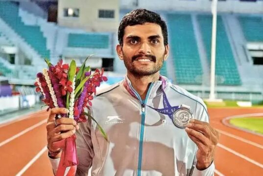 वित्त मंत्री श्री ओपी चौधरी ने राष्ट्रमंडल खेल 2026 में रजत पदक विजेता सरवेश कुशारे को दी बधाई