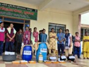 हिंसा का रास्ता छोड़ आत्मनिर्भरता की राह पर बढ़े युवा