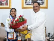 राष्ट्रमंडल खेलों की रजत पदक विजेता ज्ञानेश्वरी यादव का मुख्यमंत्री निवास में भव्य स्वागत