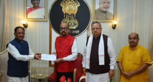 मुख्यमंत्री श्री विष्णु देव साय ने राज्यपाल श्री रमेन डेका से की सौजन्य भेंट