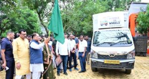 मुख्यमंत्री ने ‘साइंस ऑन व्हील्स’ को दिखाई हरी झंडी, अब स्कूलों तक पहुंचेगी प्रयोगों की चलती-फिरती विज्ञानशाला