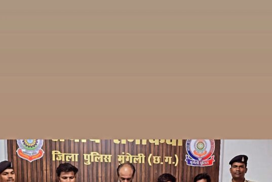मुंगेली पुलिस की बड़ी सफलता चोरी करने वाले गिरोह का पर्दाफाश कर चोरो के ऊपर कड़ा प्रहार