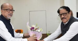 राज्यपाल श्री रमेन डेका से राज्य नीति आयोग के उपाध्यक्ष श्री गणेश शंकर मिश्रा ने की सौजन्य भेंट