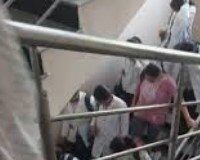 रात में लड़कियों को छत पर ले जाकर करते थे रैगिंग, MBBS के 146 छात्र-छात्राएं क्यों हुए सस्पेंड? Written by: Dhiraj Rai