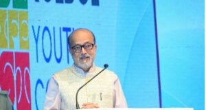 सकारात्मक सोच, मानवीय मूल्य और नवाचार से ही जीवन में आगे बढ़ने का मार्ग प्रशस्त होता है: राज्यपाल श्री डेका